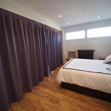 Seafront Apartment In بالاموس المظهر الخارجي الصورة