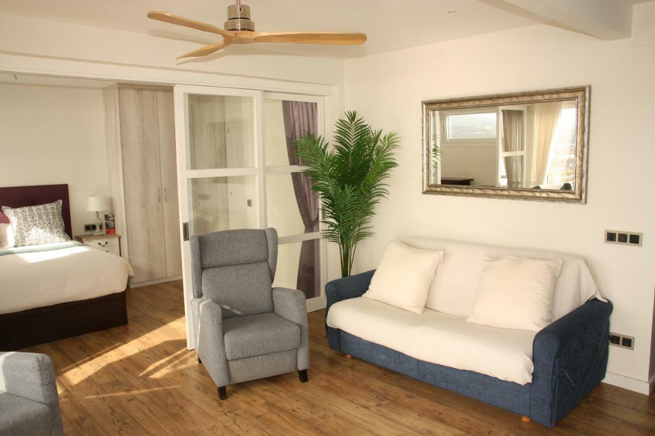 Seafront Apartment In بالاموس المظهر الخارجي الصورة